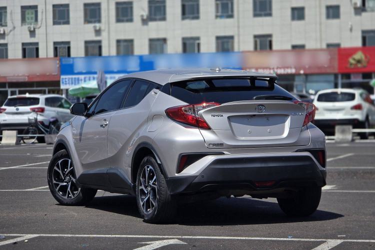 Used Toyota C-HR 2018 2.0L Leading with Sunroof China VI Standard
