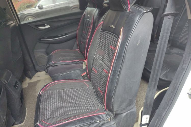 Used Baojun 730 2019 1.5L Manual Fashion Model 7-seater China VI