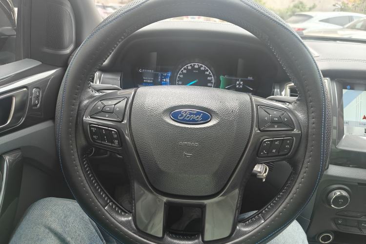 Used Ford Everest 2017 2.0T Gasoline Automatic 4x4 Luxury Edition 7 Seats
