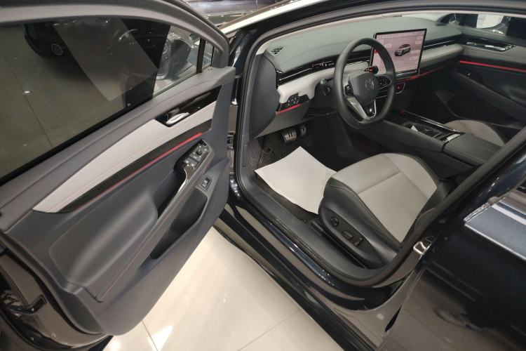 Used Volkswagen ID.7 VIZZION 2024 AIR model
