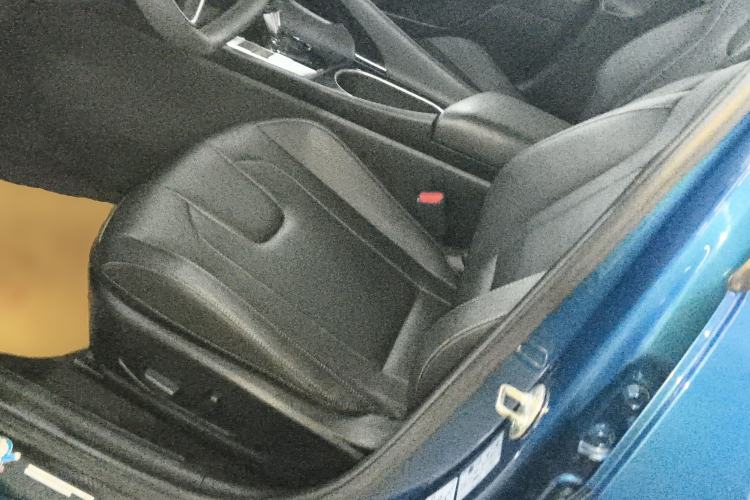 Used Hyundai Elantra 2021 1.5L CVT LUX Prestige Edition Left Front Seat