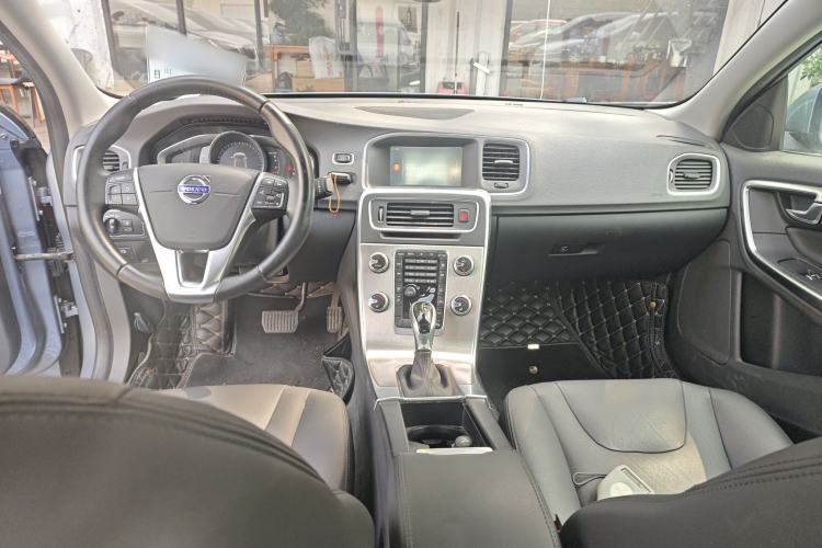 Used Volvo S60 2018 S60L T4 Zhiyuan Edition
