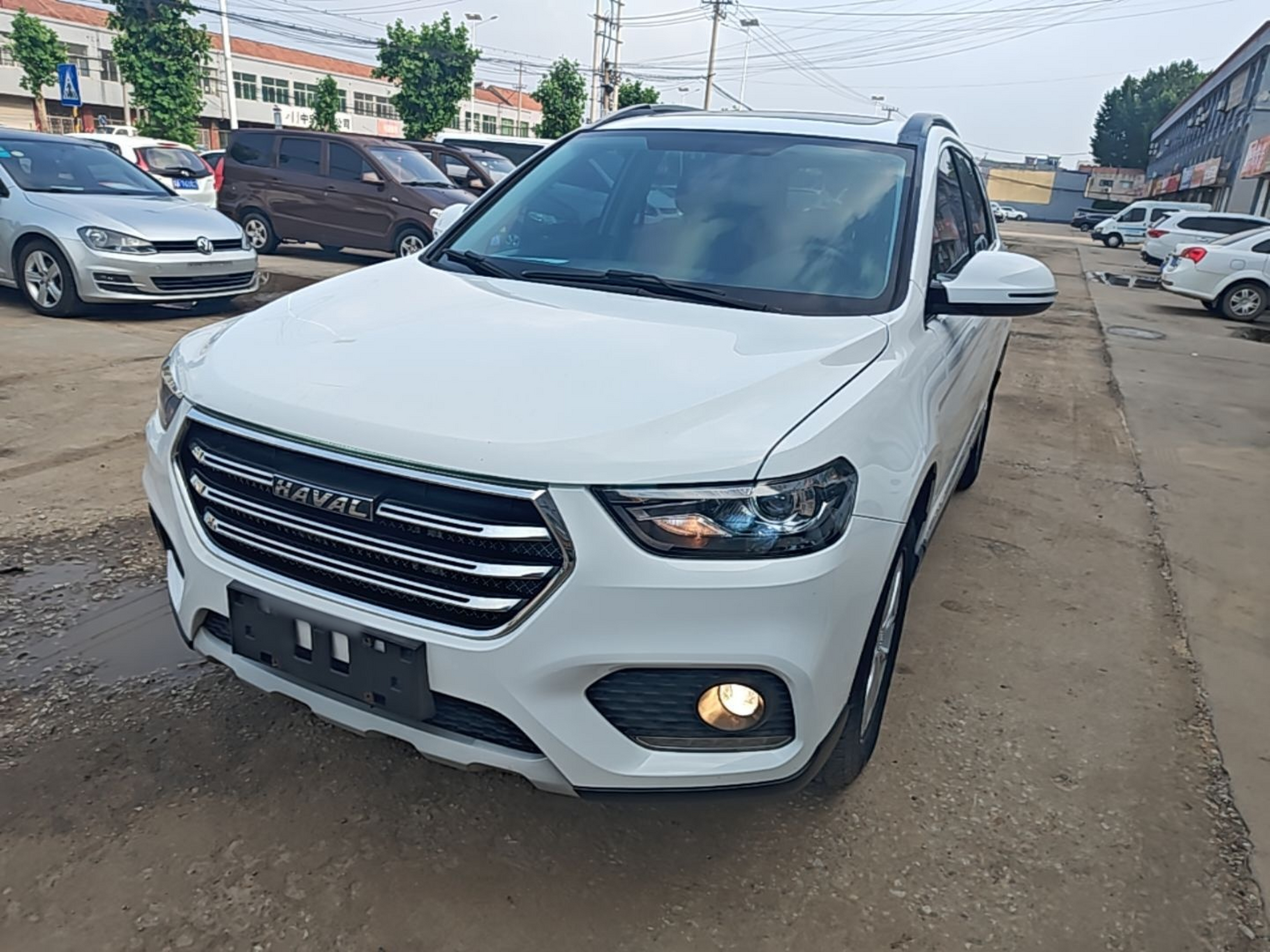 Sob a frente do carro
