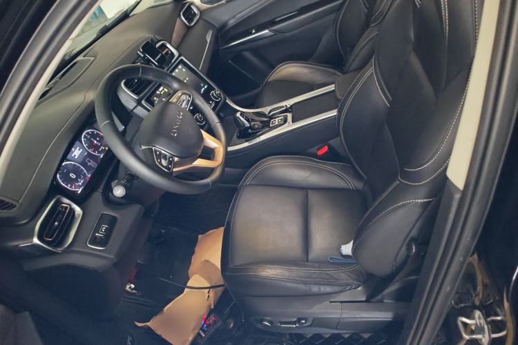 Used Lynk & Co 01 2017 2.0T Two-Wheel Drive Pro Edition Left Front Seat