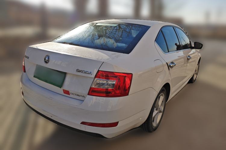 Used Skoda Octavia 2015 1.6L Automatic Yijie Edition
