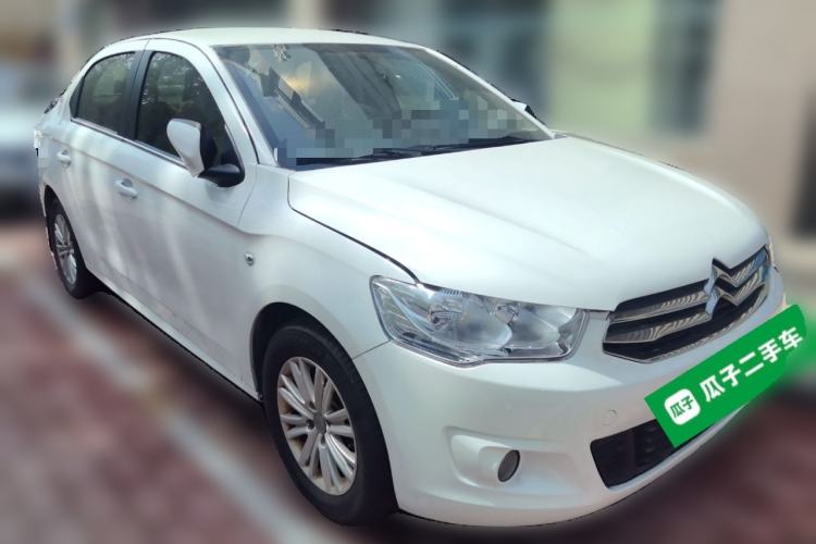 Used Citroen Elysee 2015 Zhishang Edition 1.6L Manual Fashion Model Front Right 45 Deg