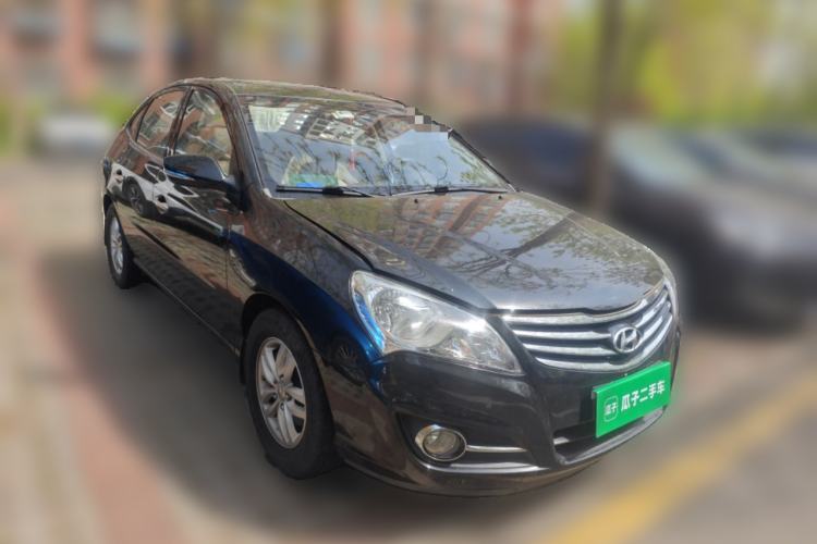 Used Hyundai Celesta 2011 1.6L Manual Luxury Model Front Right 45 Deg