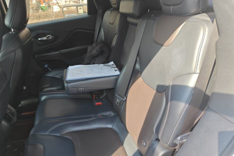 Used Jeep Cherokee 2016 2.4L Professional Edition