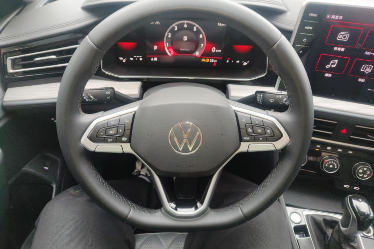 Used Volkswagen Sagitar 2023 300TSI DSG Excellence Edition Steering Wheel