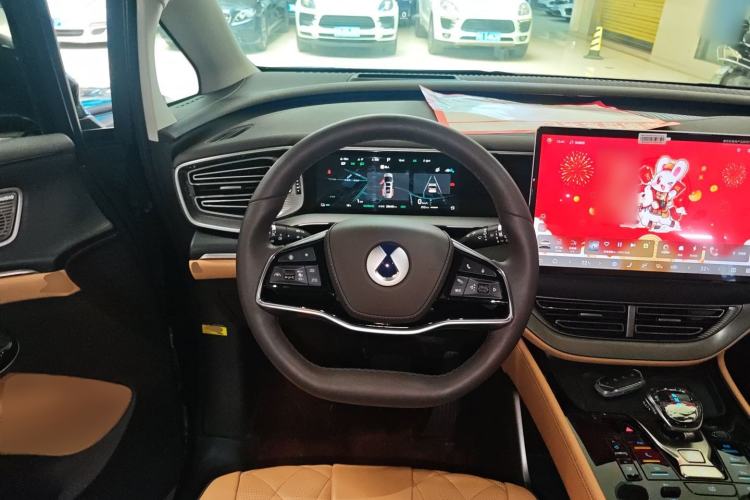 Used Denza D9 2024 DM-i 980 Four-Wheel Drive Prestige Model Steering Wheel