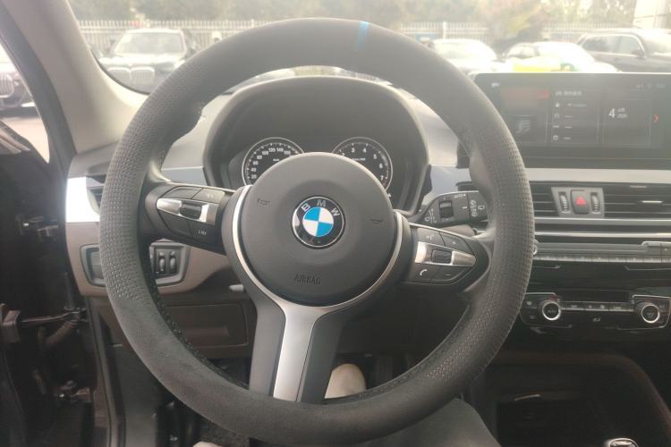 Used BMW X1 2022 sDrive25Li Leading Model Steering Wheel