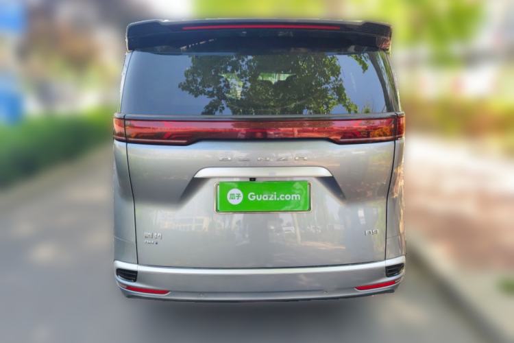 Used Denza D9 2022 DM-i 1040 Prestige Model
