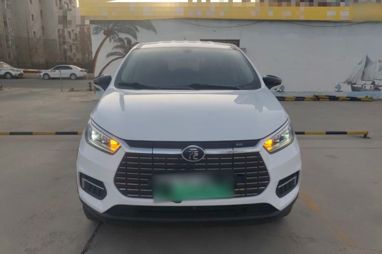 Used BYD Yuan New Energy 2019 EV535 Smart Connect Trendsetting Model Front