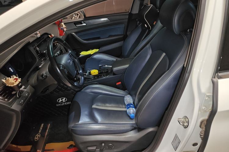 Used Hyundai Sonata 2016 2.0L Hybrid HL Luxury Version
