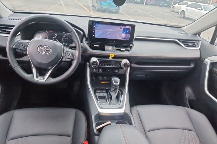 Used Toyota RAV4 2024 Dual-Motor 2.5L E-CVT Two-Wheel Drive Elite Plus Edition