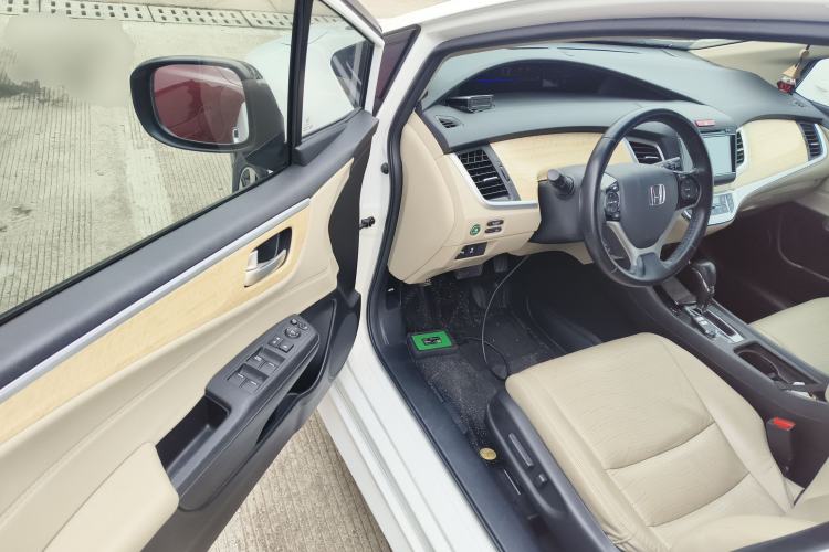 Used Honda Jade 2013 1.8L CVT Luxury Edition 5 seats Driver Seat