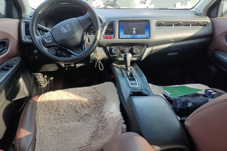Used Honda Vezel 2017 1.5L CVT 2WD Comfort Model Interior 2