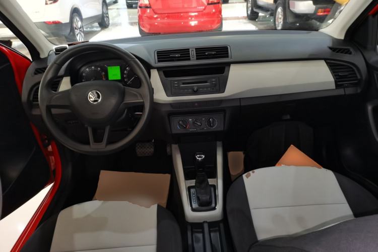 Used Skoda Fabia 2015 1.4L Automatic Front-Drive Model