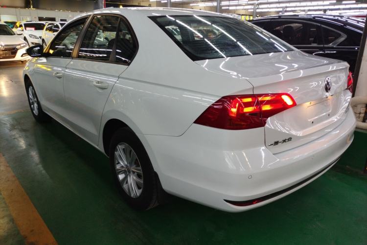 Used Volkswagen Bora 2017 1.6L Automatic Fashion Model Exterior 2