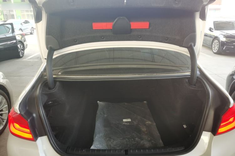 Used BMW 5 Series 2018 Facelifted 530Li xDrive M Sport Package