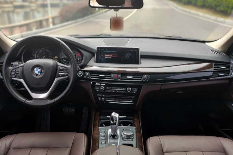 Used BMW X5 2017 xDrive28i
