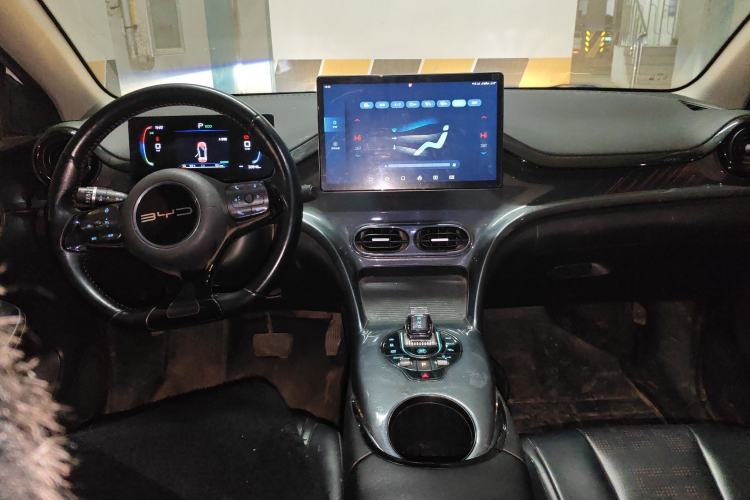 Used BYD e2 2023 Luxury Model Center Console