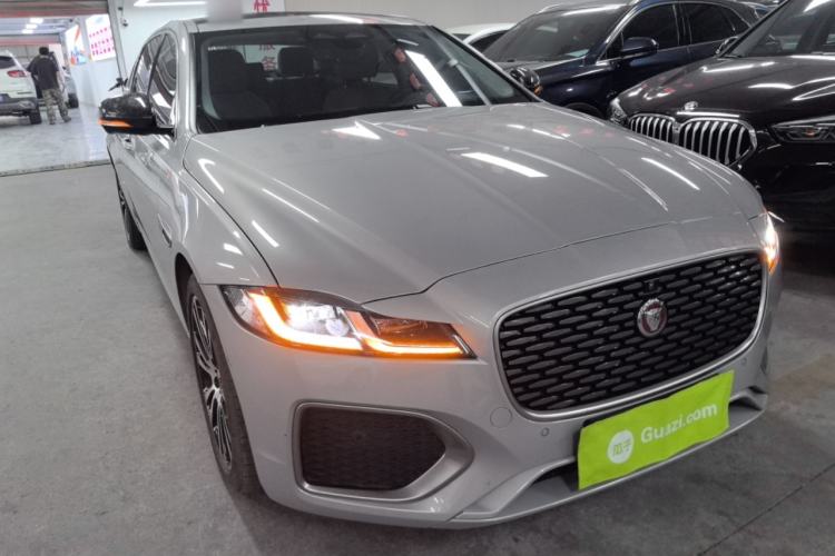 Used Jaguar XFL 2024 2.0T P250 Two-Wheel Drive Prestige Luxury Edition Front Right 45 Deg