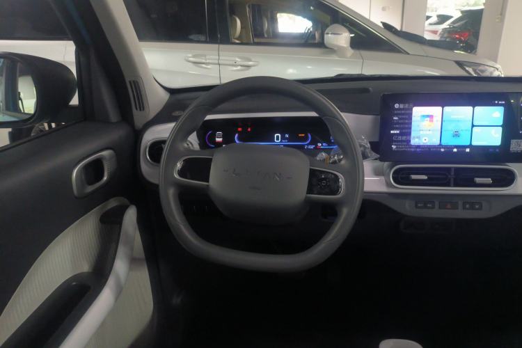 Used Livan Blue Balloon 2025 Model Dynamic Version Steering Wheel