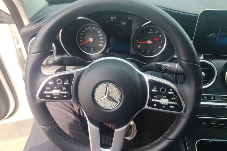 Used Mercedes-Benz C-Class 2019 C 180 L Fashion Edition Sport Version Steering Wheel