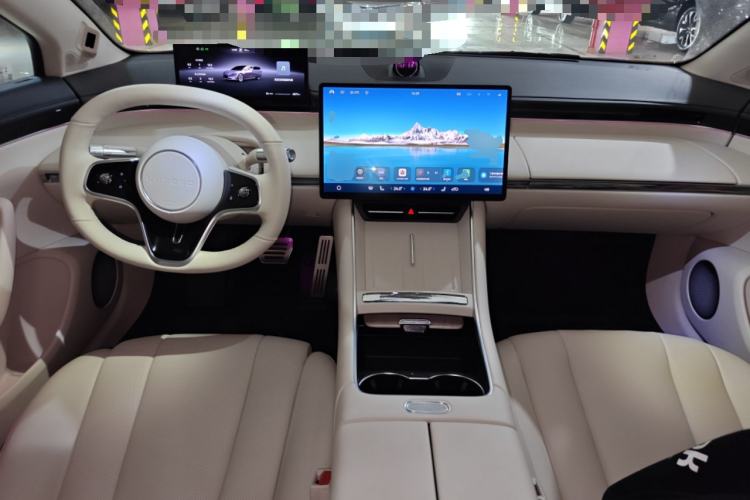 Used Hima Luxeed S7 2025 705 km Pro
