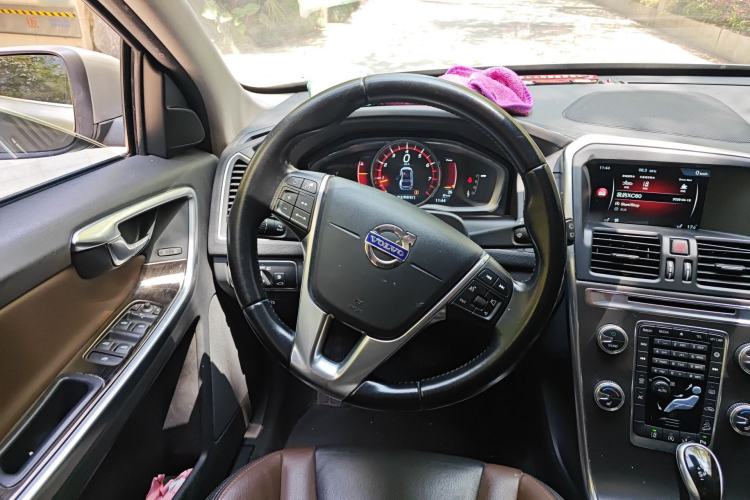 Used Volvo XC60 2015 T5 AWD Zhiyuan Edition
