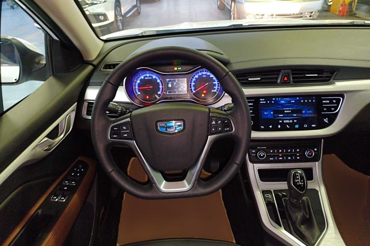 Used Geely Auto Vision 2019 Upgraded Model 1.5L CVT Luxury Version China VI Standard
