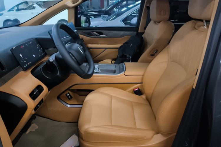 Used Wey Gaoshan 2025 Four-Wheel Drive Alpine 8
