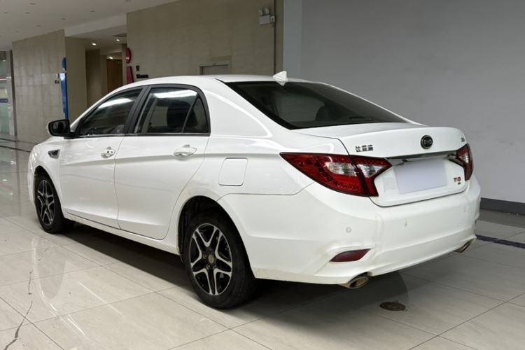Used BYD G5 2014 1.5TID Automatic Prestige Model