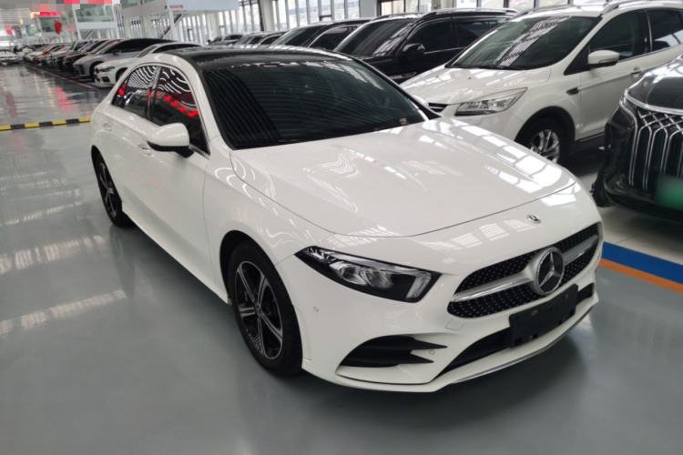 Used Mercedes-Benz A-Class 2022 Revised Version A 200 L Sport Sedan Fashionable Style
