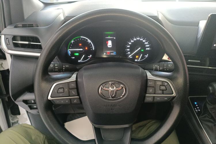 Used Toyota Granvia 2024 2.5L Hybrid Luxury Edition