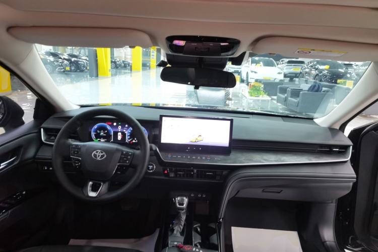 Used Toyota Camry 2026 Model Dual-Engine 2.0HG Prestige Edition