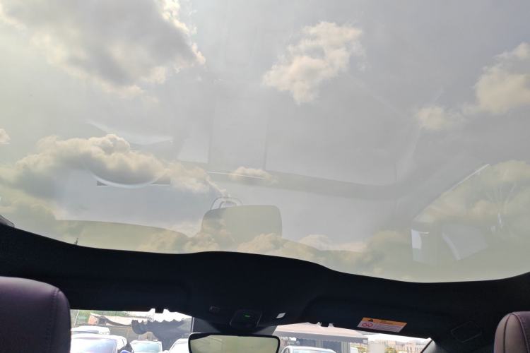 Used Nio ET5 2022 75 kWh Headliner