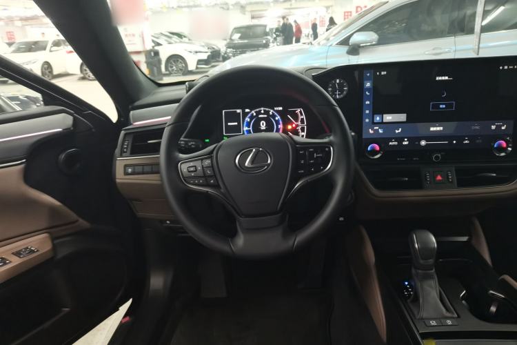 Used Lexus ES 2025 200 Premium Edition
