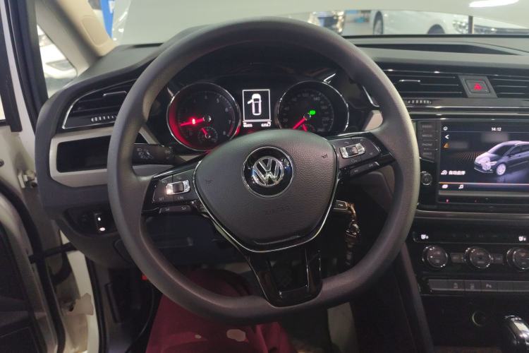 Used Volkswagen Touran 2018 Volkswagen Touran L 280TSI DSG Comfort Edition 7 Seats China VI Standard