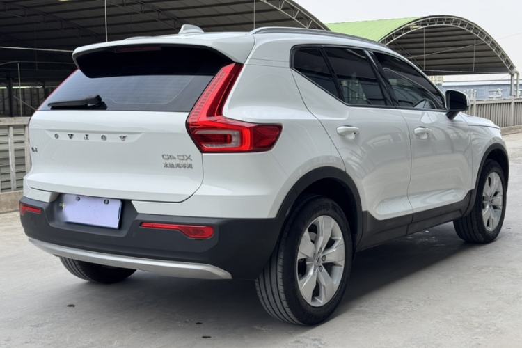 Used Volvo XC40 2021 T4 4x4 SmartDrive Fashion Edition Exterior 3