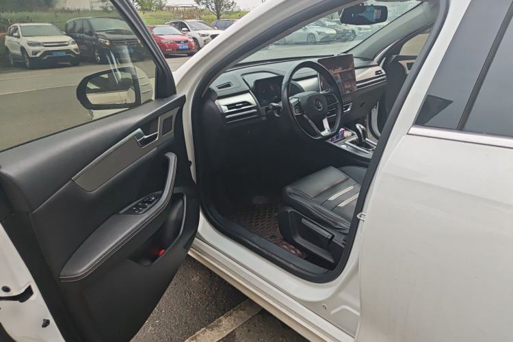 Used BYD Qin Pro 2018 1.5TI Automatic Smart Connect Fendong Model Driver Seat