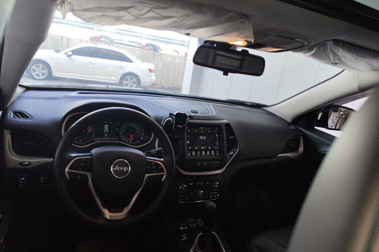 Used Jeep Cherokee 2017 2.4L Professional Smart Edition