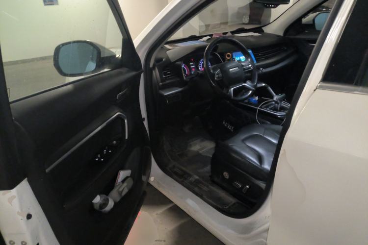 Used Haval H6 2017 Red Label 2.0T Automatic Two-Wheel Drive ZhiShang Model