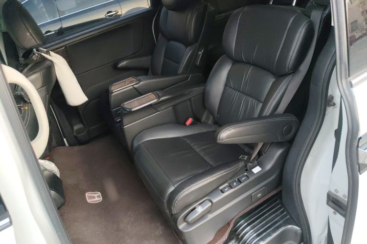 Used Honda Elysion 2016 2.4L Supreme Edition Left Rear Seat