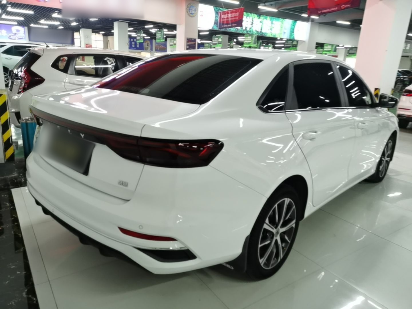 Geely Auto Emgrand 2022 4th Generation 1.5L CVT Luxury Model - Premium — снимка 6