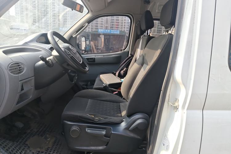 Used SAIC MAXUS Xintu V80 2021 2.0T Manual Classic Aoyuntong Short Wheelbase Mid-Height 7/8/9-Seater