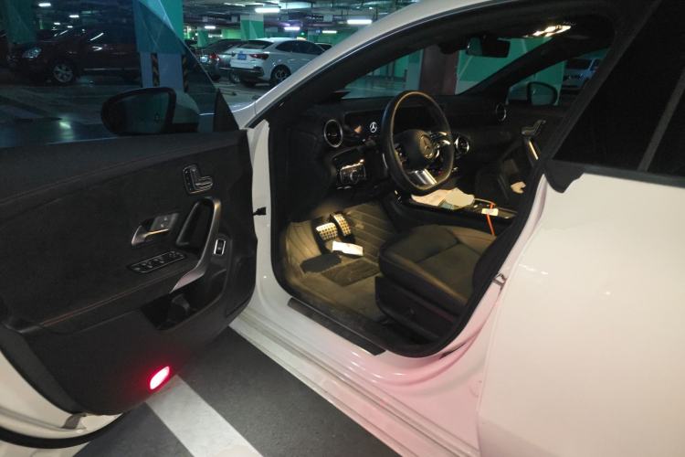 Used Mercedes-Benz CLA 2024-Year Facelifted CLA 200
