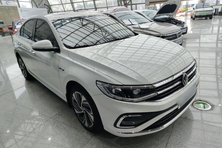 Used Volkswagen Bora 2023 300TSI DSG Prestige Edition
