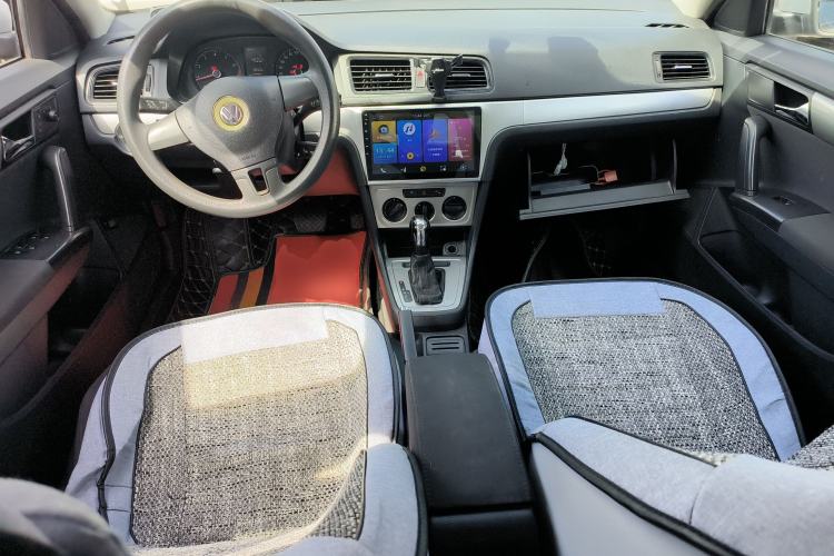 Used Volkswagen Lavida 2013 Revised Classic 1.6L Automatic Fashion Edition Center Console